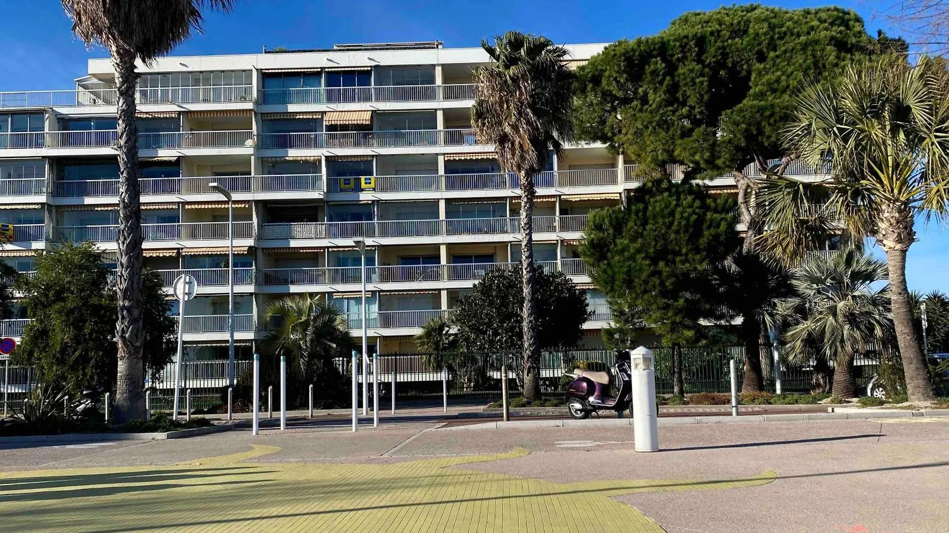 Cannes Face A La Mer Appartement 4 Personnes Apartment