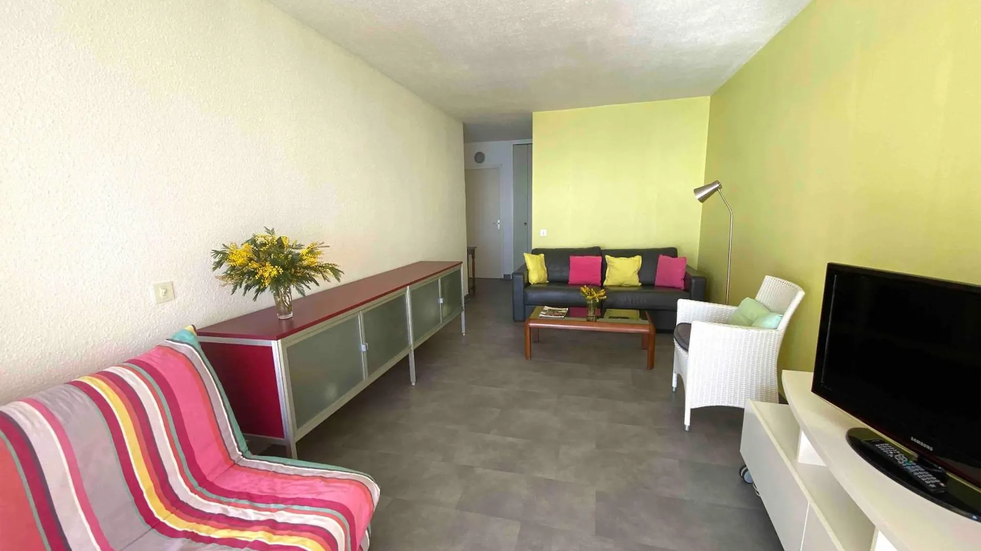 Cannes Face A La Mer Appartement 4 Personnes