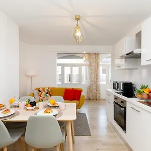 Lumiere Yourhosthelper Apartment