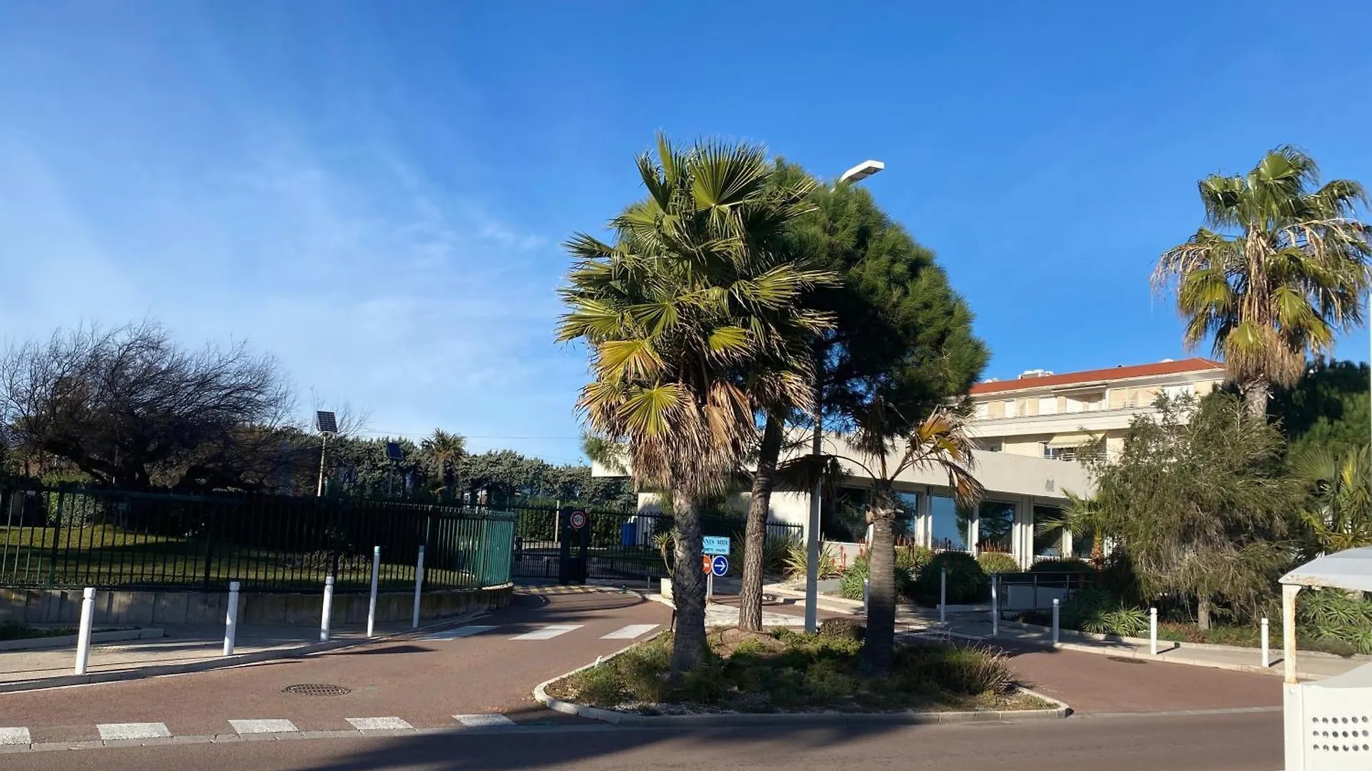 Cannes Face A La Mer Appartement 4 Personnes 0*,  France